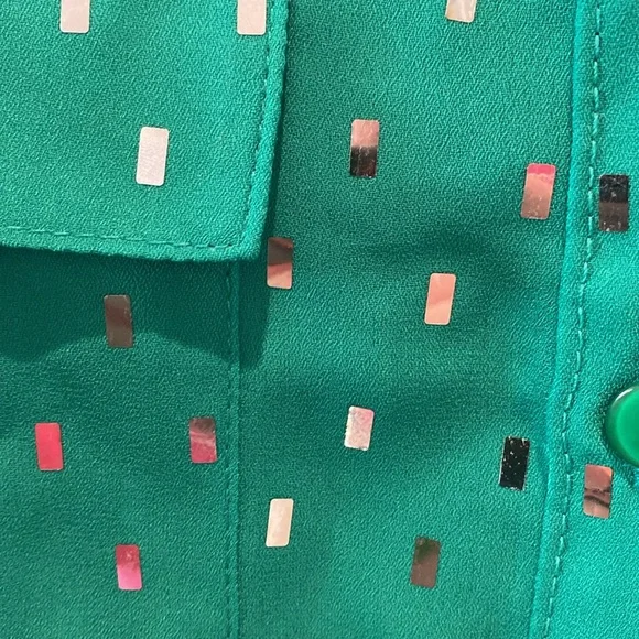Serengeti Ladies Blouse.  Green w/Shiny Silver Pieces.  XL.‎  Button Up. - Picture 6 of 9